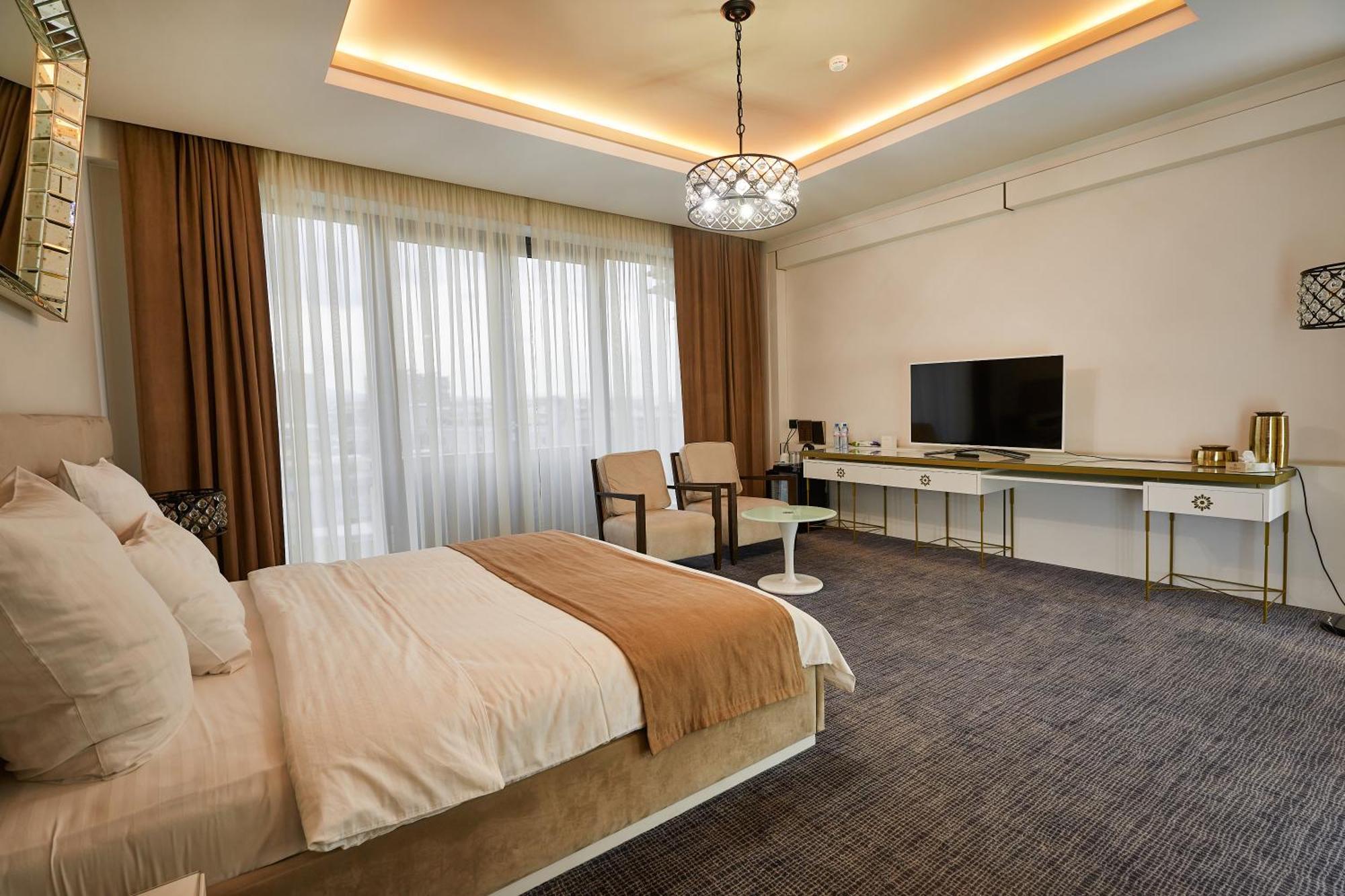 Aghababyan'S Hotel Jerevan Eksteriør bilde A bedroom at the hotel