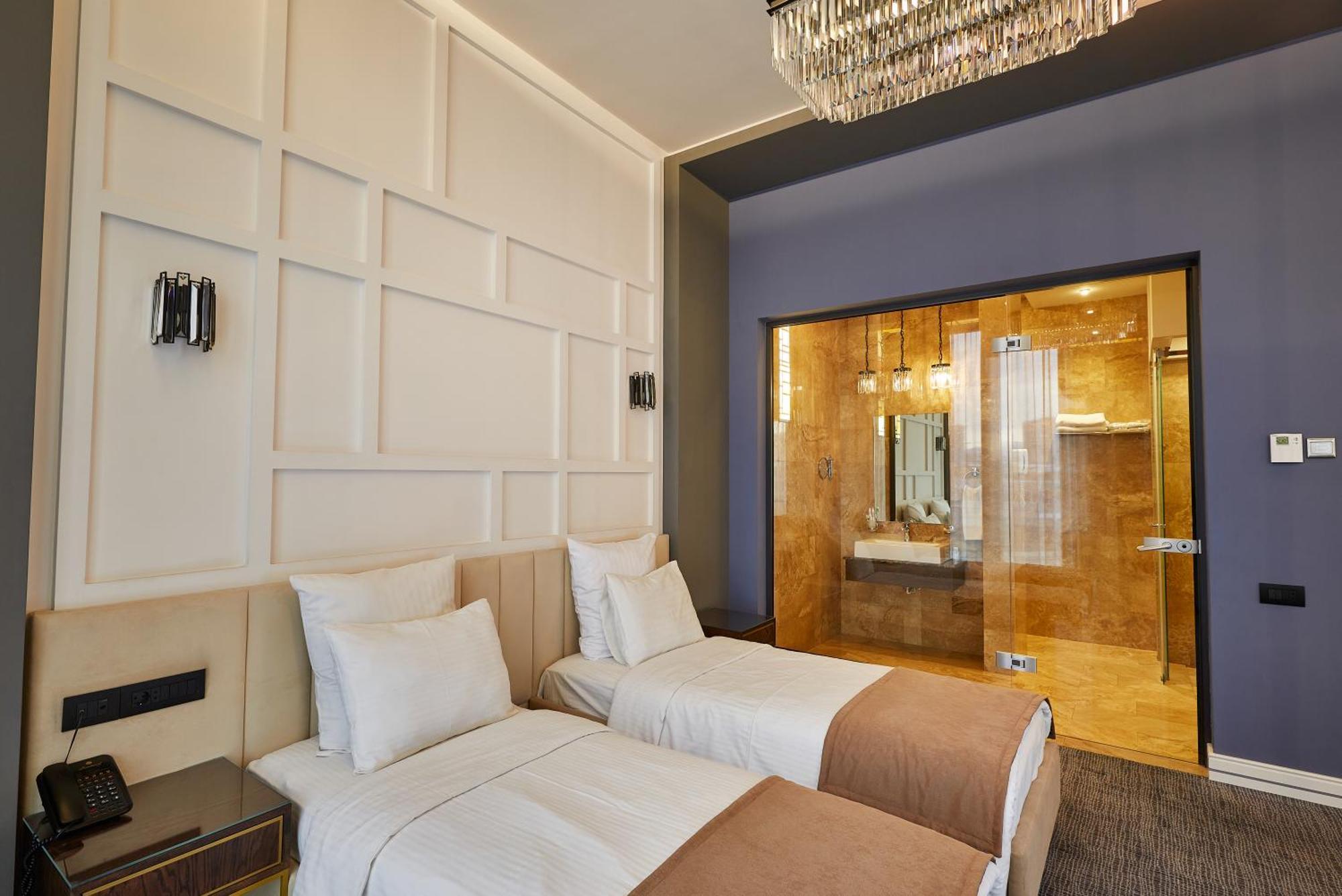 Aghababyan'S Hotel Jerevan Rom bilde A room at the hotel