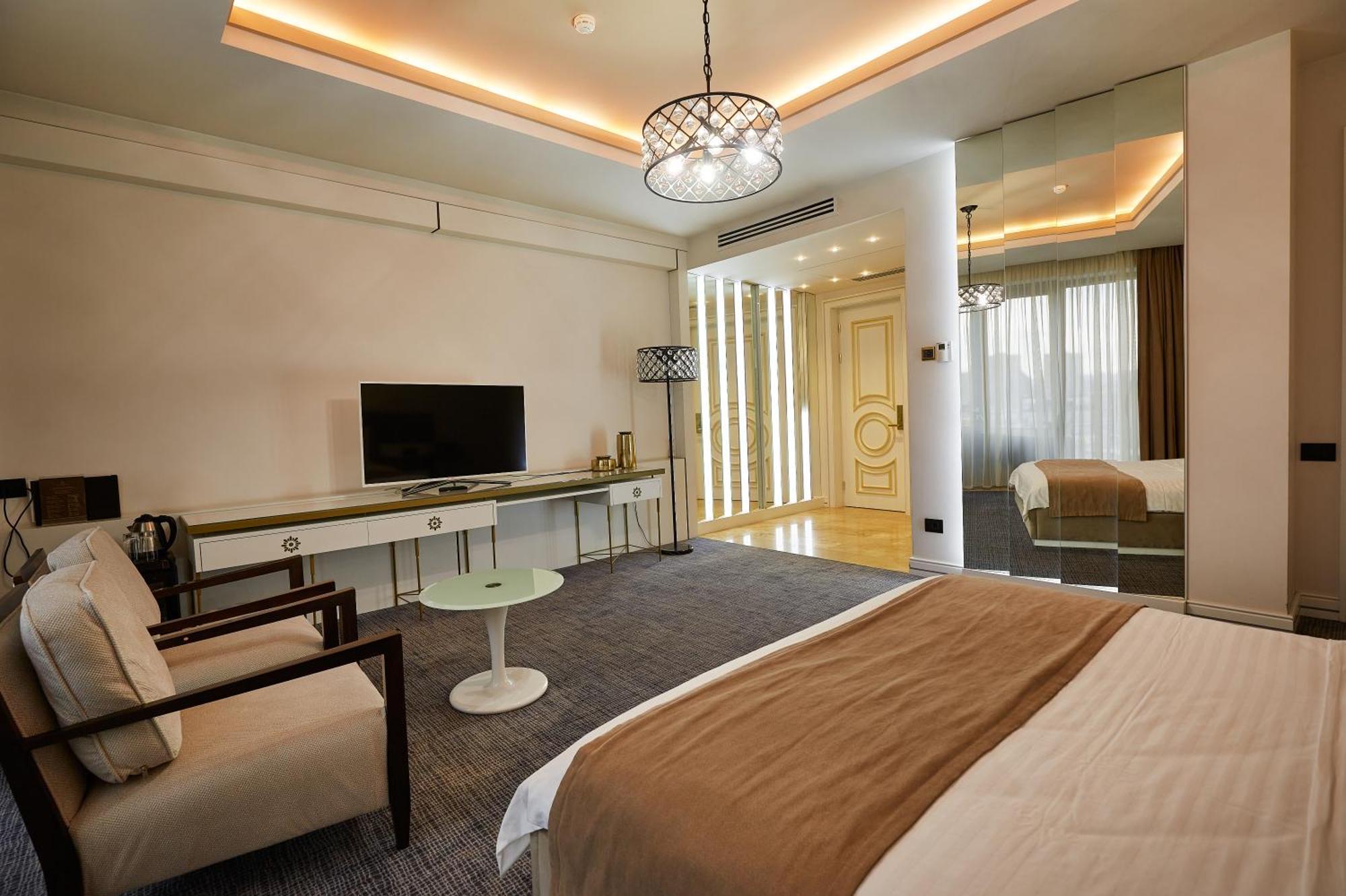 Aghababyan'S Hotel Jerevan Rom bilde A room at the hotel