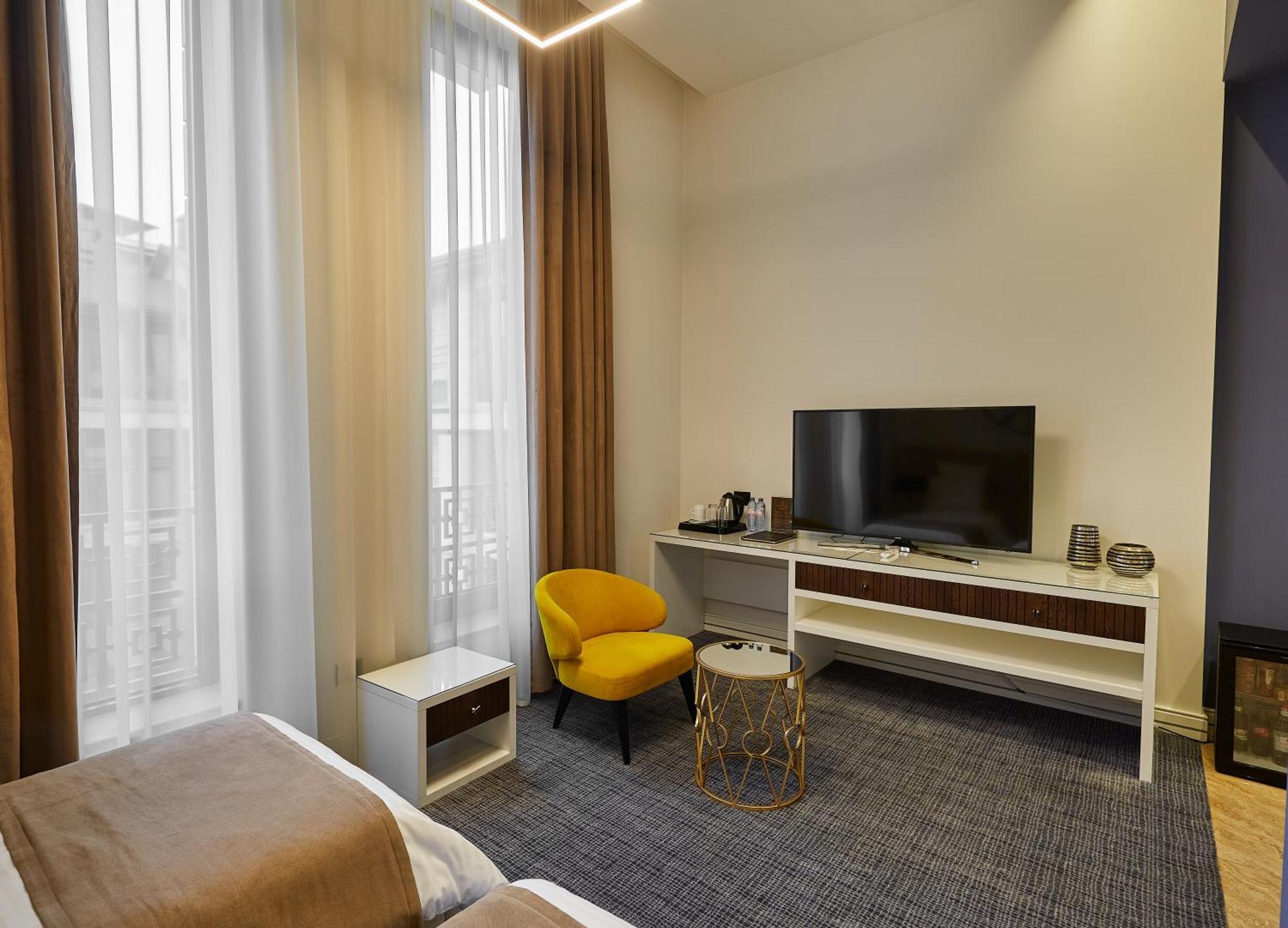 Aghababyan'S Hotel Jerevan Rom bilde A room at the hotel