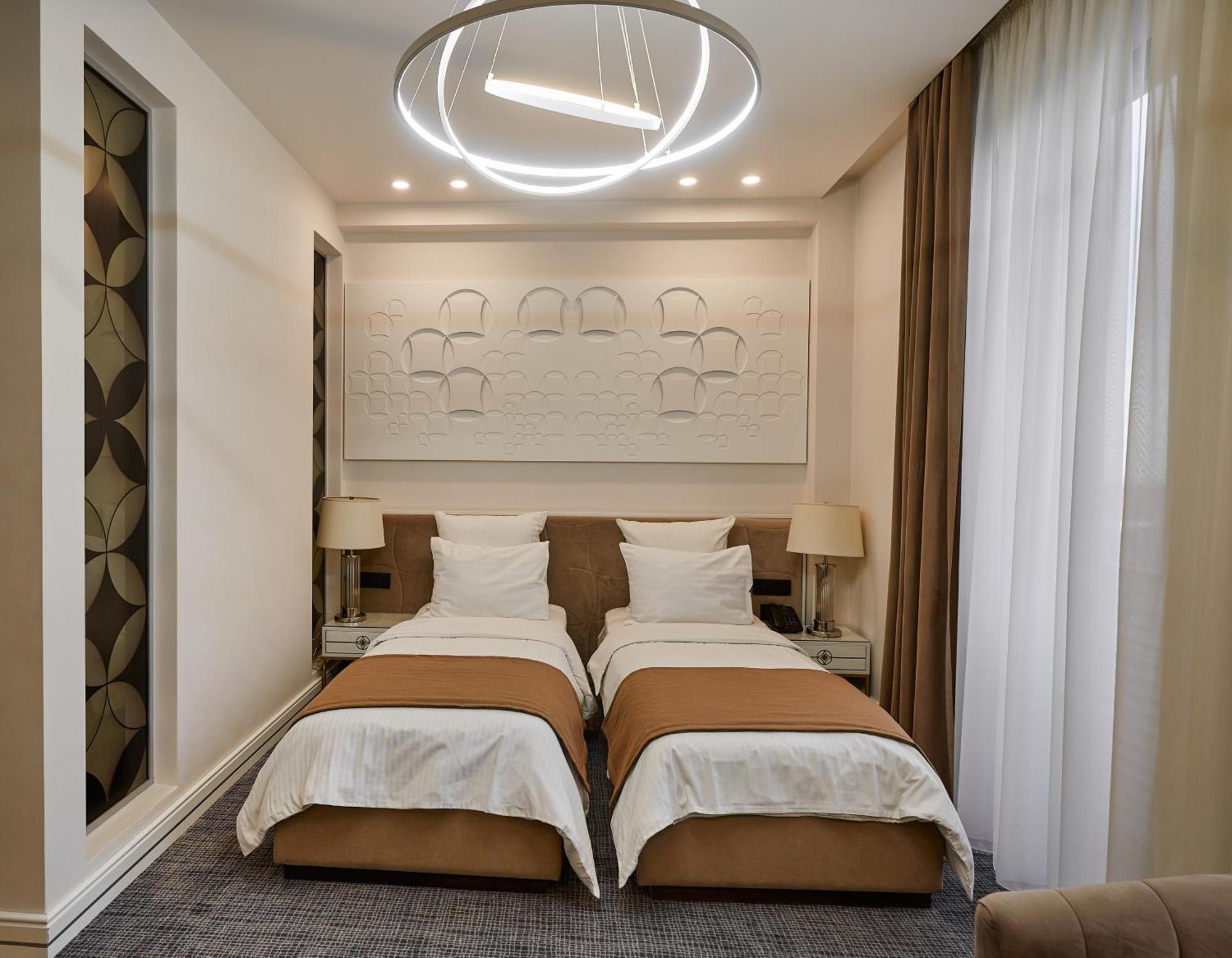 Aghababyan'S Hotel Jerevan Rom bilde A room at the hotel