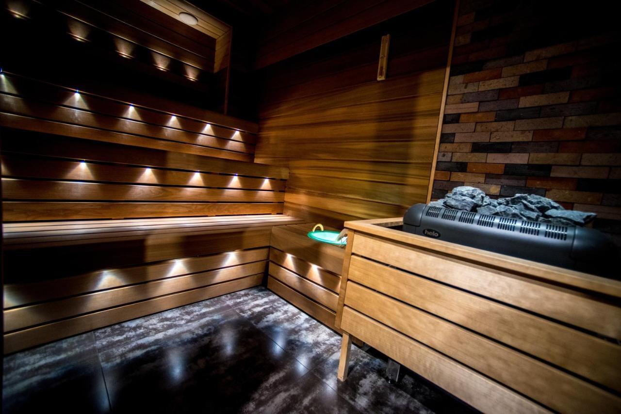 Aghababyan'S Hotel Jerevan Eksteriør bilde A modern Finnish sauna